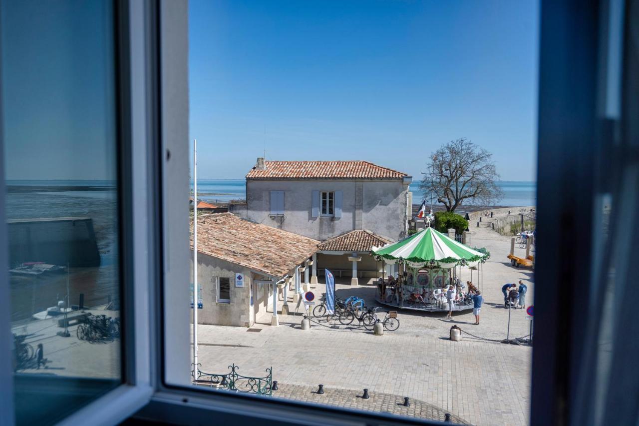 Hotel Le Francais La Flotte Bagian luar foto