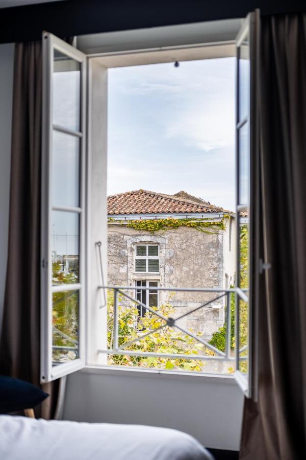 Hotel Le Francais La Flotte Bagian luar foto